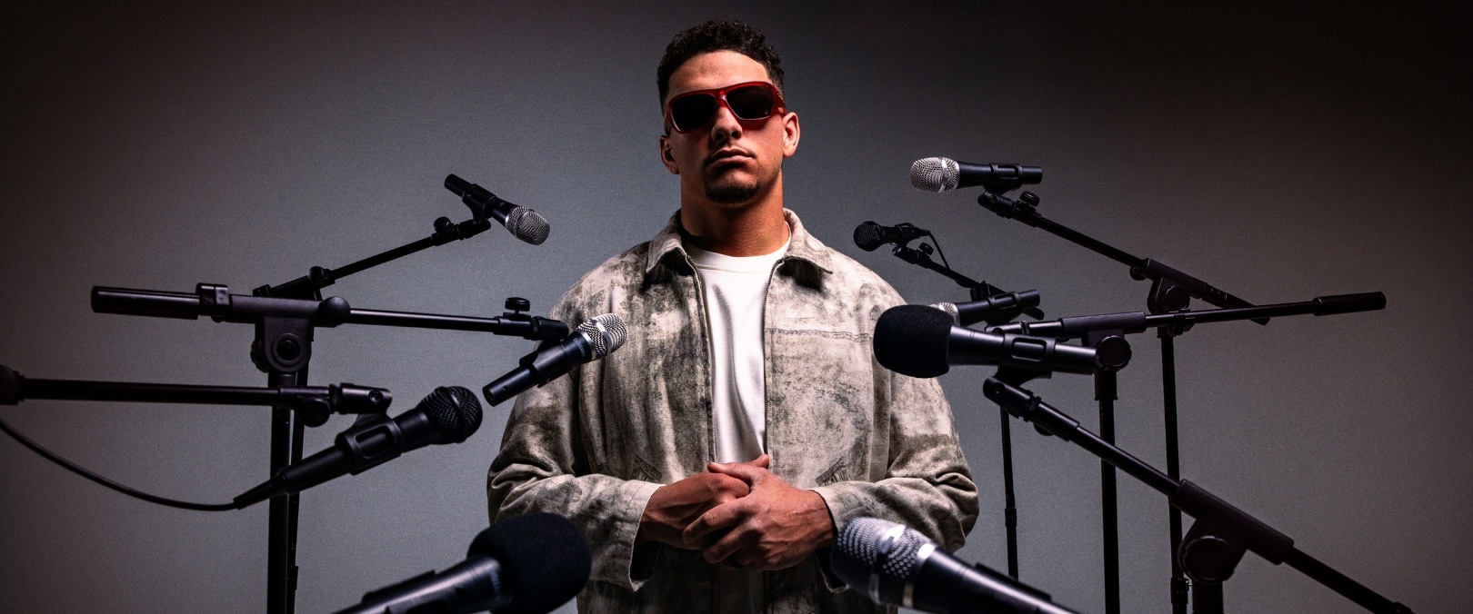 2025_NA_Football_PM_Sig_Series_Chaminade_PatrickMahomes Oakley